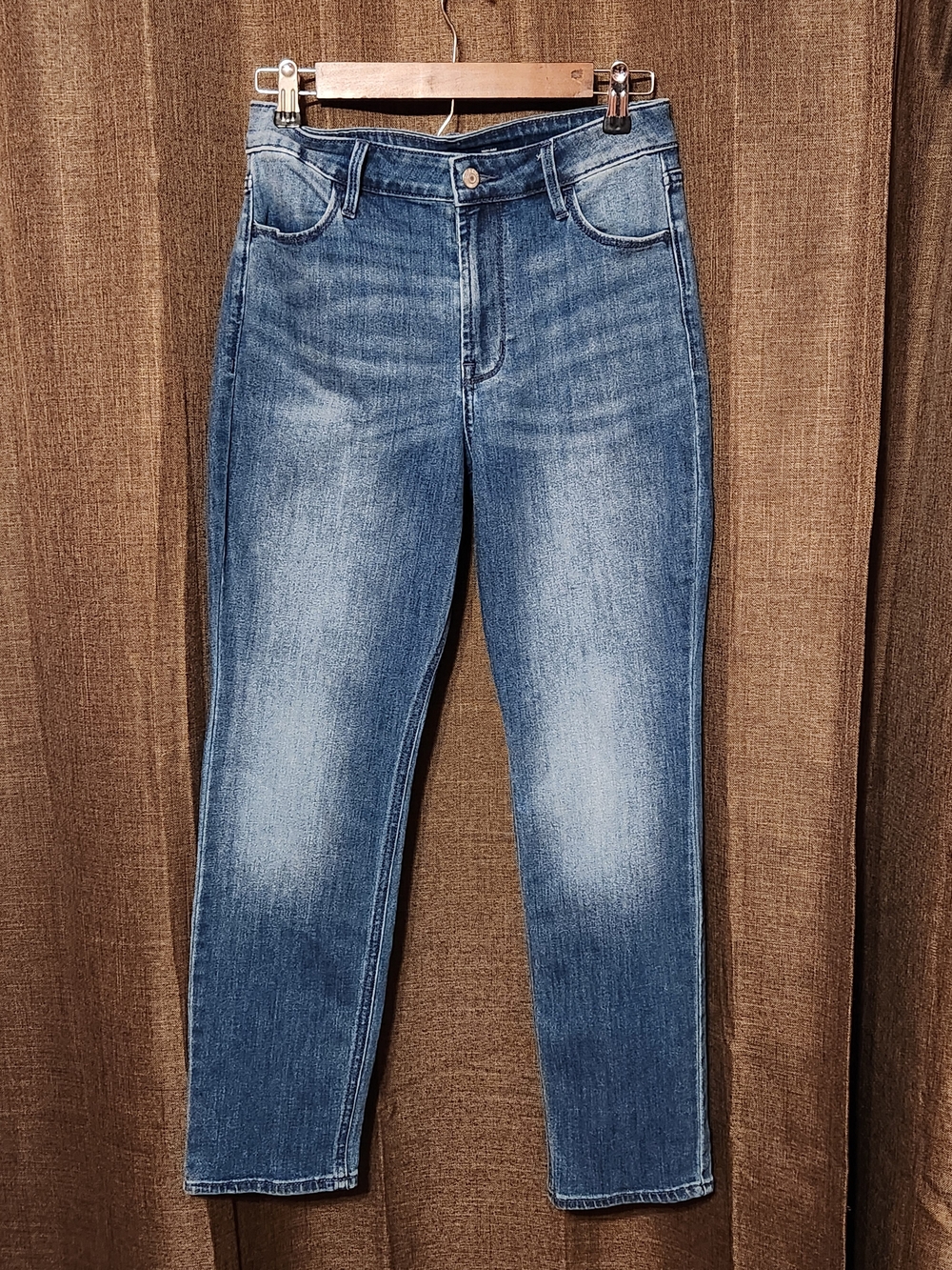 Old Navy High-Rise Jeans in Medium Blue Wash - Never Worn NWOT